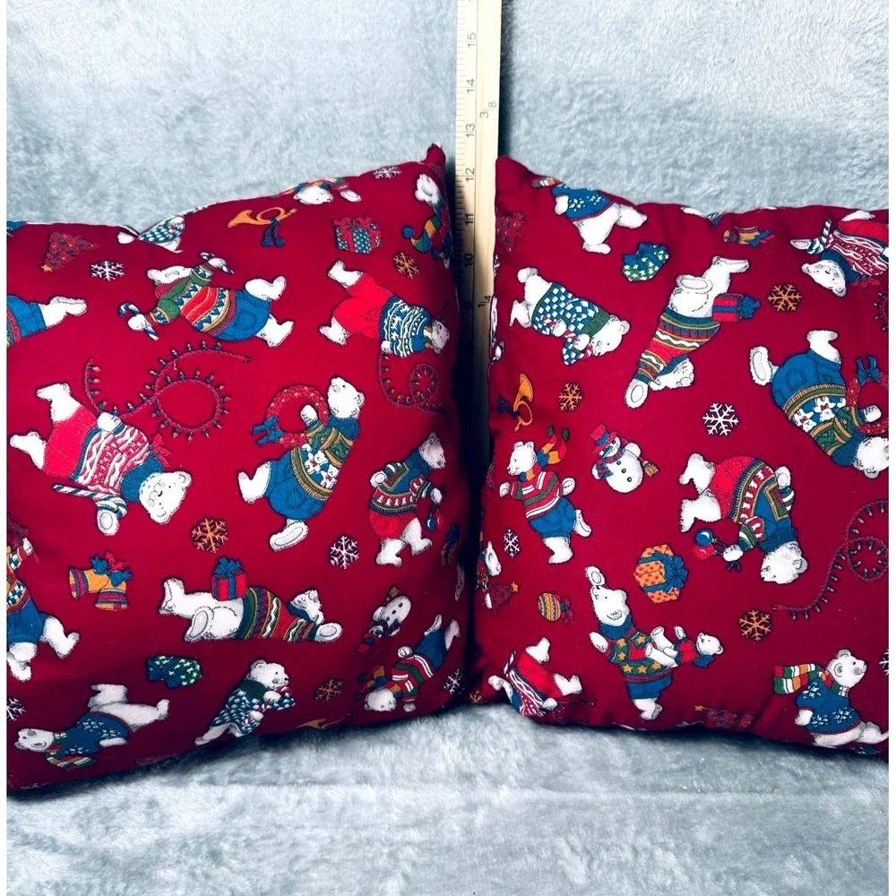 Polar Bear Christmas Vintage Throw Pillows Set of 2‎ Quilted Reversible 12x12